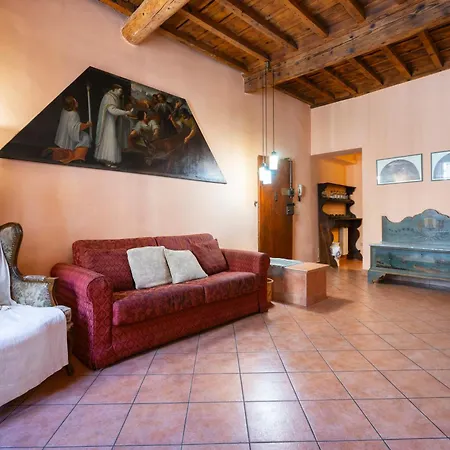 Ruote First Apartment Florenz